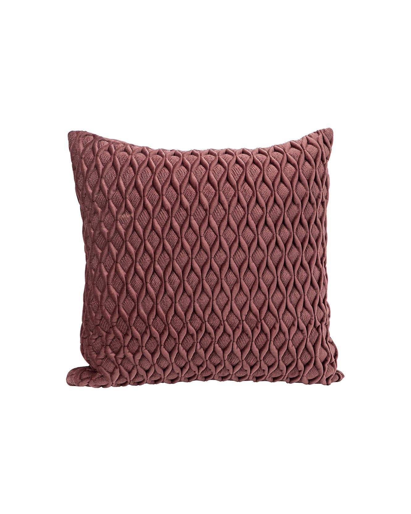 La funda de cojín Sendai de Intima Hogar ofrece un diseño tejido y textura visual en color malva, ideal para decoración moderna. Se presenta en fondo blanco para resaltar su estilo elegante y contemporáneo.