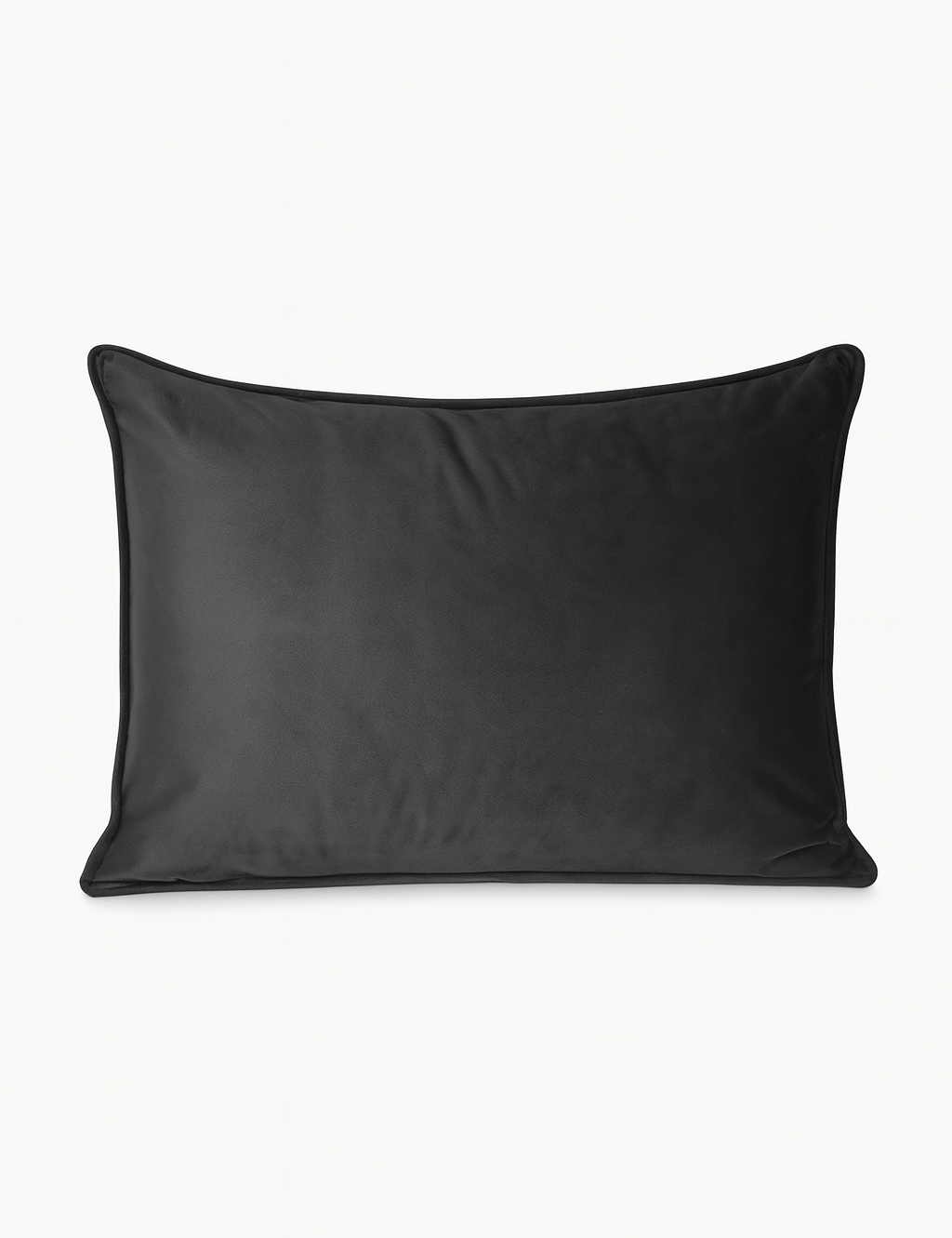 La Funda de Almohada Ensueño Gris Oxford de Intima USA, presentada sobre fondo blanco, es ideal para dar un toque de elegancia y confort a cualquier habitación o cama.