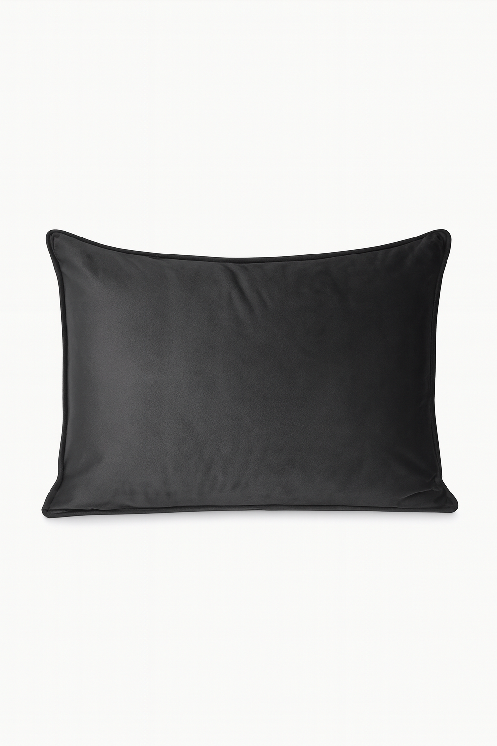 La Funda de Almohada Ensueño Gris Oxford de Intima USA, presentada sobre fondo blanco, es ideal para dar un toque de elegancia y confort a cualquier habitación o cama.