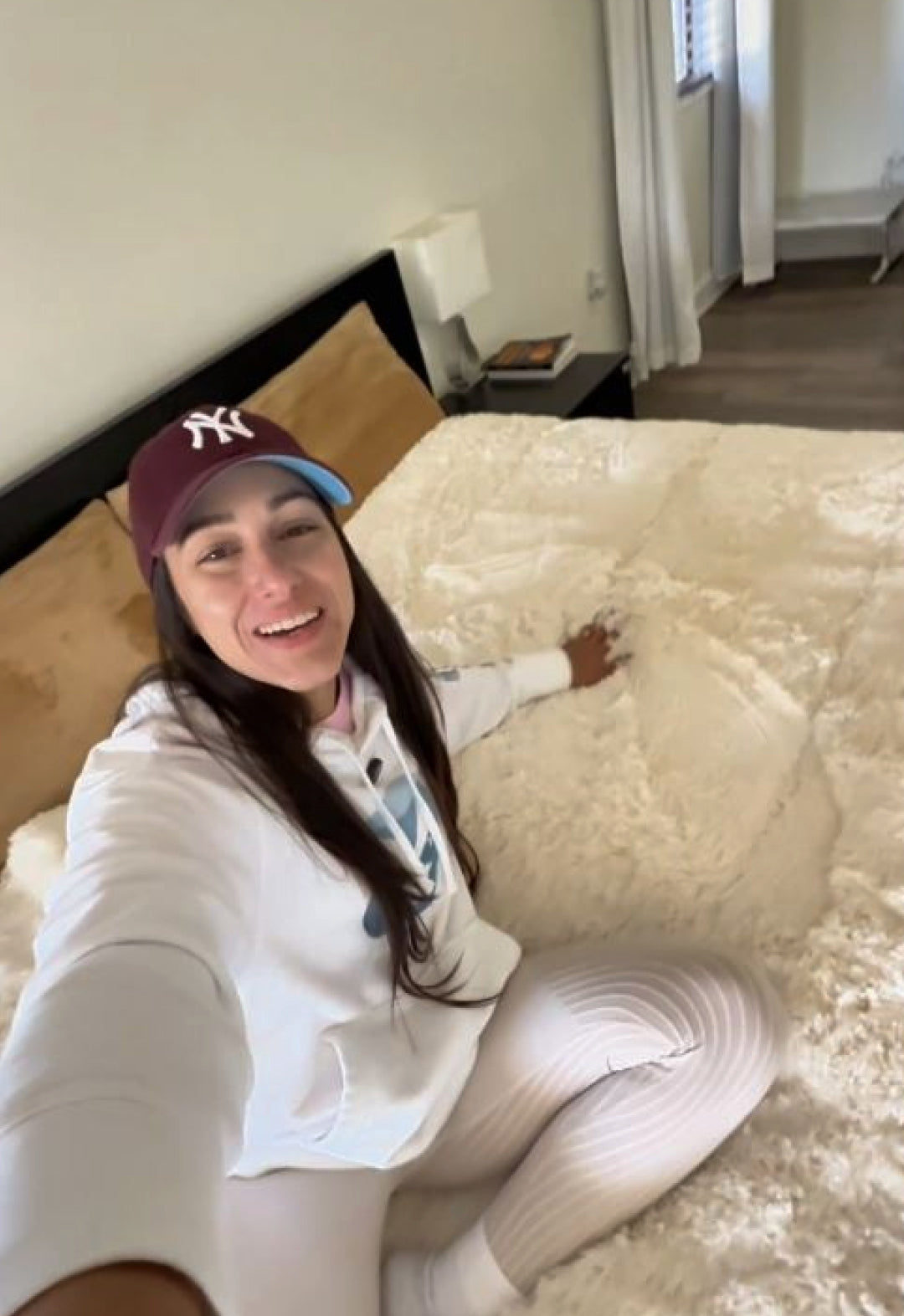 "I loved it, my comforter is very beautiful, it looks super gorgeous on my bed."